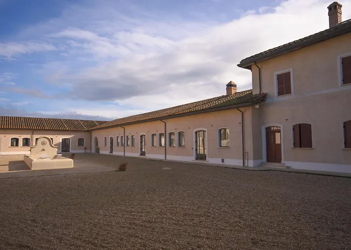Borgo Pallavicini Mori בית חווה