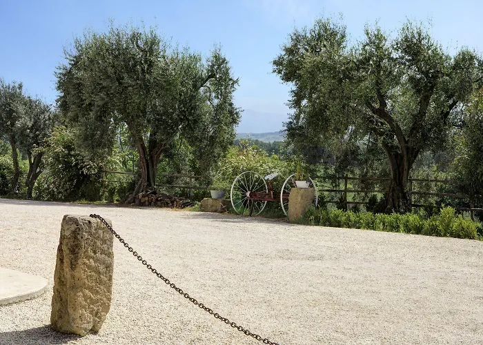 Alloggio per agriturismo Borgo Pallavicini Mori *